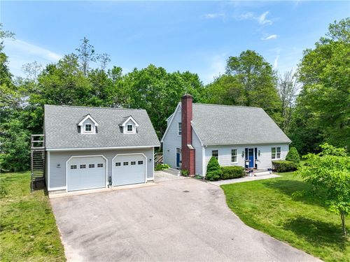 8 Grills Ln, Bradford, RI, 02808-1714 | Card Image