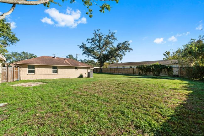 1723 Campbell Rd, House other with 3 bedrooms, 3 bathrooms and 1 parking in Houston TX | Image 25