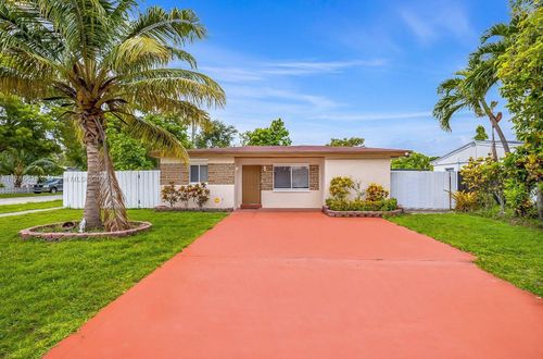 6200 Wiley St, Hollywood, FL, 33023-1847 | Card Image