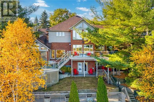 340 Maki Ave, Sudbury, ON, P3E2P2 | Card Image