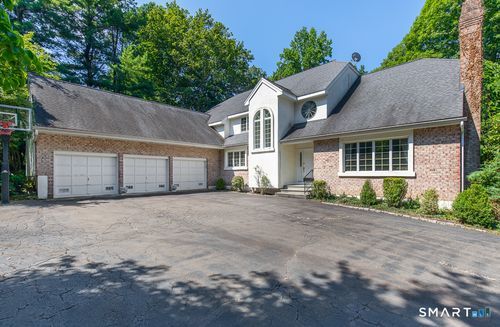30 Grouse Ln, Woodbridge, CT, 06525-1451 | Card Image