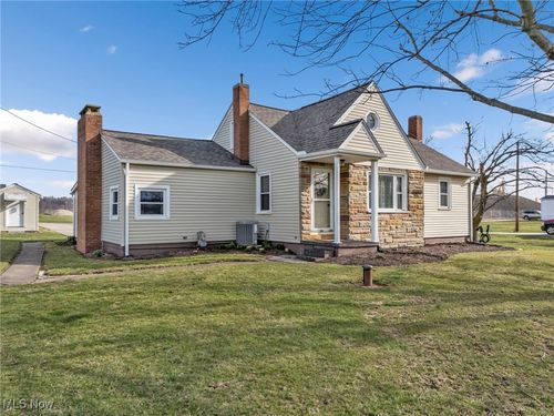 8031 Cedar St Se, Gnadenhutten, OH, 44629 | Card Image