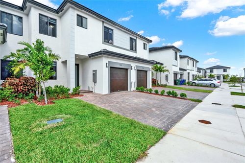 13642-13642 Sw 157th Pl, Miami, FL, 33196-1849 | Card Image