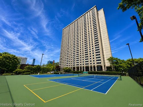 305-1300 E Lafayette St, Detroit, MI, 48207-2918 | Card Image