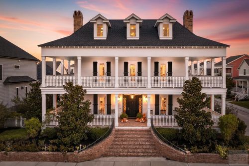 7 Caroline St, Galveston, TX, 77554-1402 | Card Image