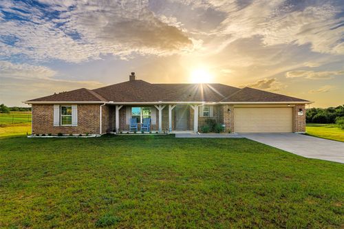 129 Springwood Ranch Loop, Springtown, TX, 76082-2805 | Card Image