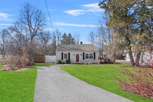 7 Lee Rd, Cornwall, NY, 12518-1318 | Card Image