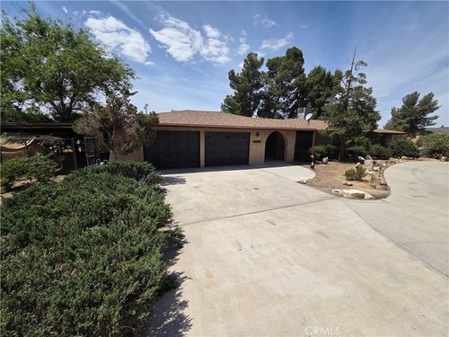 19145 Tomahawk Rd, Apple Valley, CA, 92307-5030 | Card Image