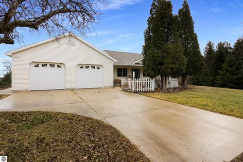 3854 W 18 Road, Mesick, MI, 49668 | Card Image