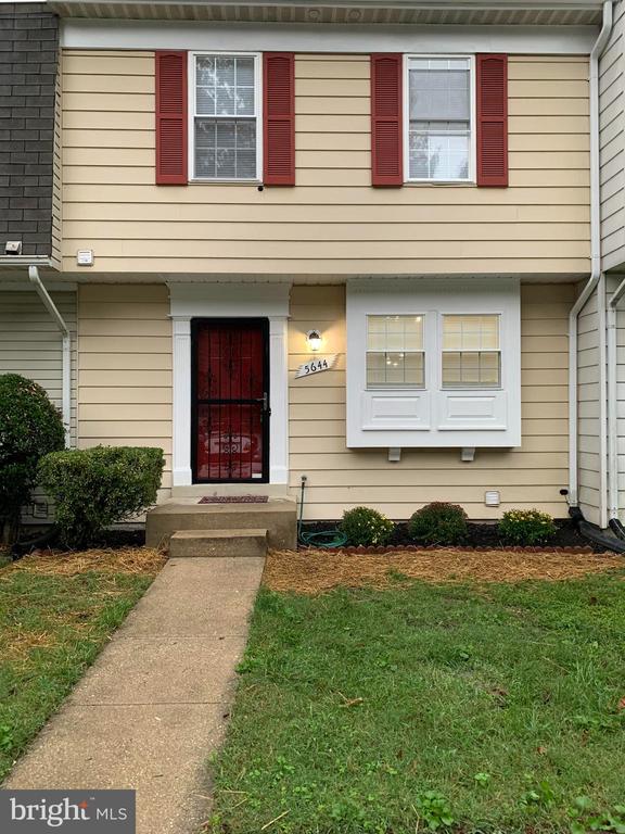 Onslow Way, Capitol Heights, MD 20743
