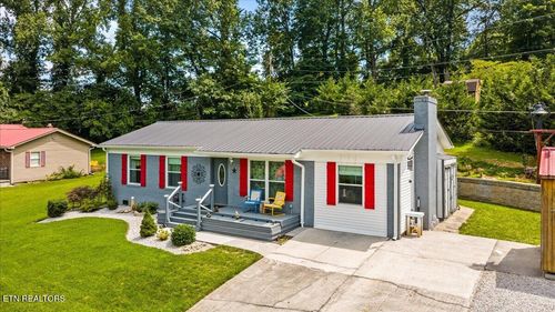 112 Country Hill Ln, La Follette, TN, 37766-7636 | Card Image