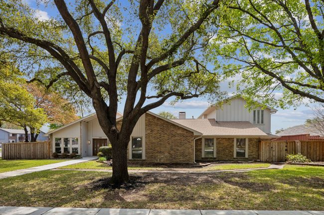 2100 Treehouse Ln, House other with 4 bedrooms, 3 bathrooms and null parking in Plano TX | Image 4