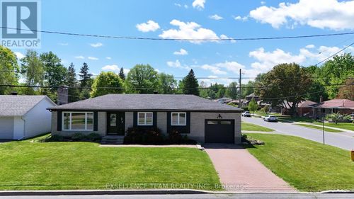 616 Surgenor St, Cornwall, ON, K6J2H4 | Card Image