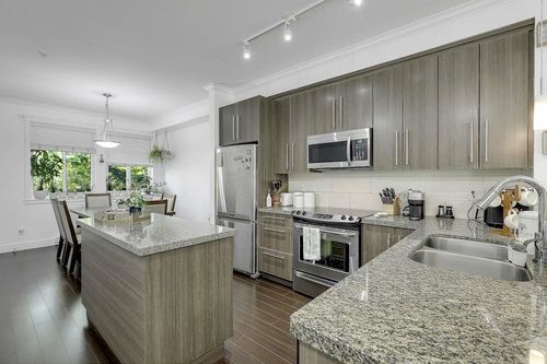 94-8251 209b St, Langley, BC, V2Y0J9 | Card Image