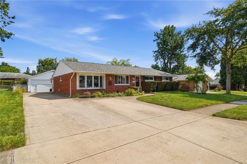 6120 Longford Rd, Huber Heights, OH, 45424-3571 | Card Image