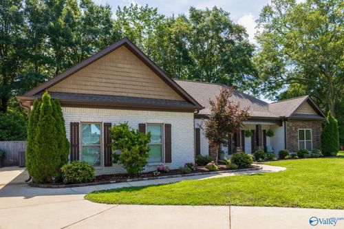 136 Chambray Drive, Owens Cross Roads, AL, 35763 | Card Image