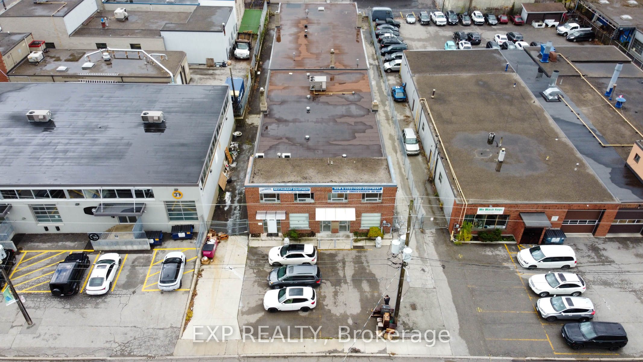 Commercial Lease in Toronto W04 2