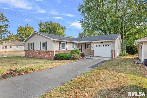 222 S Wrightsman St, Virden, IL, 62690 | Card Image