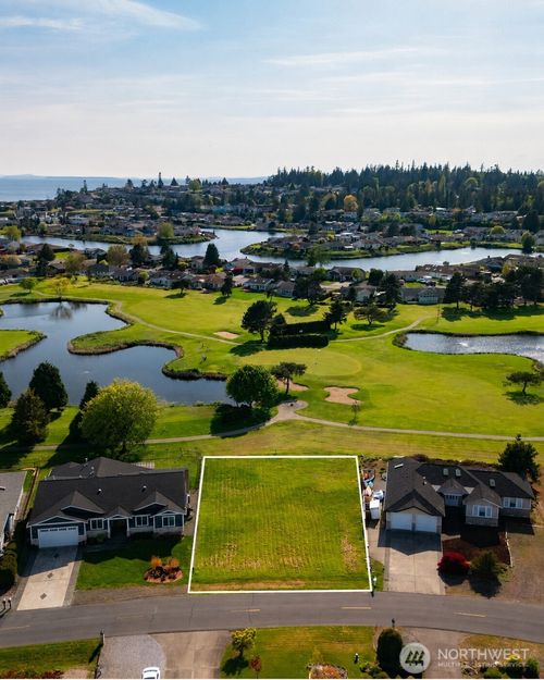 8293 Cowichan Rd, Blaine, WA, 98230-9321 | Card Image