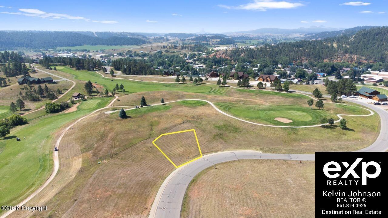 Land in Hulett