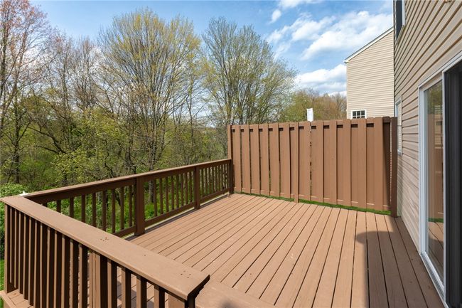 81306 Lost Valley Dr, Condo with 3 bedrooms, 3 bathrooms and 2 parking in Mars PA | Image 14