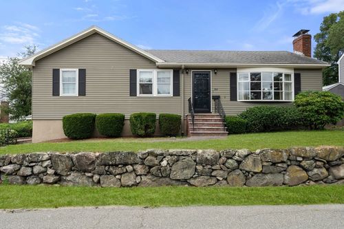 284 Grove St, Medford, MA, 02155-1434 | Card Image