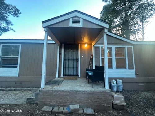 1421 S Burlington St, Flagstaff, AZ, 86001-2448 | Card Image