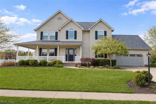 635 Hawthorn Drive, Dover, OH, 44622 | Card Image