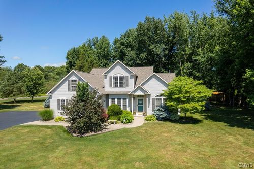 4551 Quarry Point Cir, Clay, NY, 13041-8761 | Card Image