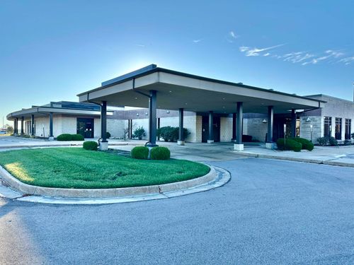 9727 E Shannon Woods Cir, Wichita, KS, 67226-4102 | Card Image