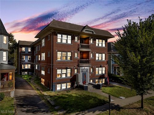 3308 Archwood Ave, Cleveland, OH, 44109-2582 | Card Image