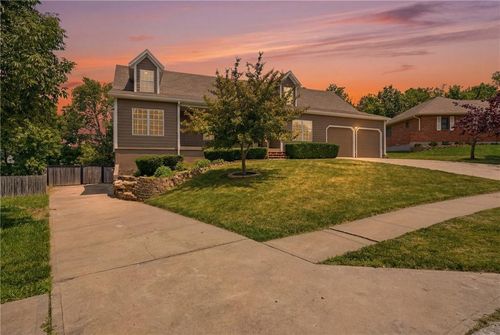 12104 E 78th Ter, Kansas City, MO, 64138-5294 | Card Image