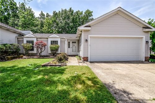 7080 Cross Creek Dr, Concord Township, OH, 44060-6656 | Card Image
