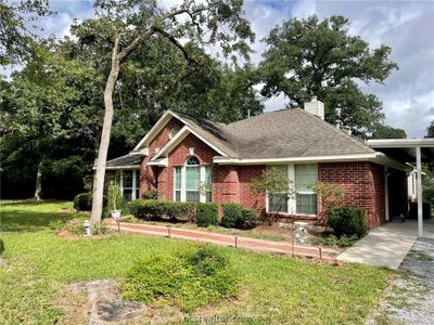 20 Catalina Lane, House other with 3 bedrooms, 2 bathrooms and null parking in Hilltop Lakes TX | Image 2