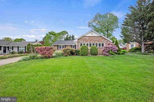 705 Halstead Rd, WILMINGTON, DE, 19803-2227 | Card Image