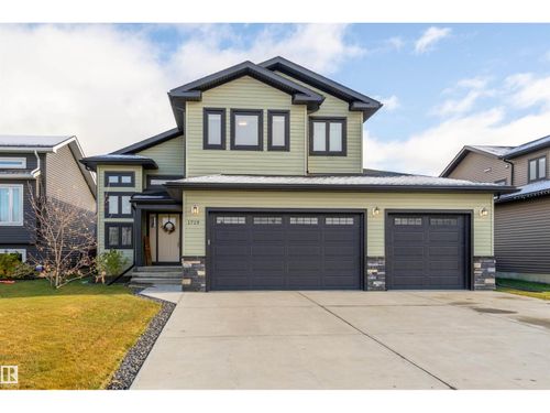 1719 Crestview Way, Cold Lake, AB, T9M0L8 | Card Image