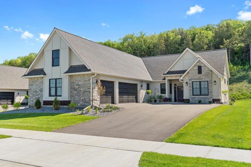 2400 Simply Living Ln, Hudson, WI, 54016-5707 | Card Image