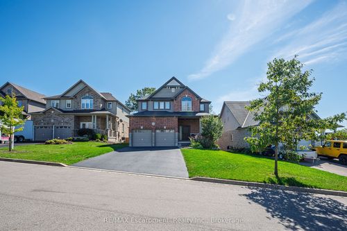 23 Howard Marshall St, Ayr, ON, N0B1E0 | Card Image