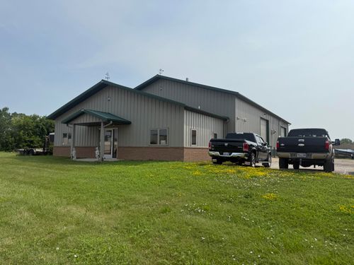 3207 11th Ave, SOUTH MILWAUKEE, WI, 53172-3643 | Card Image