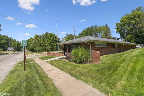 1240 S Main St, Burlington, IA, 52601-6067 | Card Image