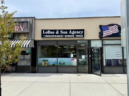 197 S Wellwood Ave, Lindenhurst, NY, 11757-4902 | Card Image