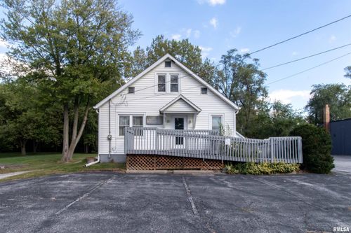 635 1st St, Silvis, IL, 61282-2238 | Card Image