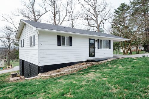 951 Ne Main St, Paoli, IN, 47454-9719 | Card Image