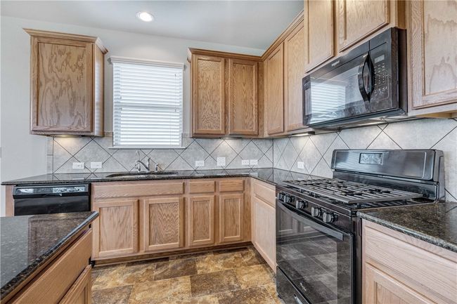 741 Twisted Oaks Ln, House other with 3 bedrooms, 3 bathrooms and null parking in Buda TX | Image 8