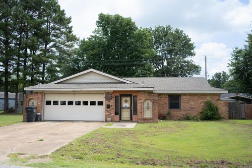 711 Se 7th St, Walnut Ridge, AR, 72476-3206 | Card Image