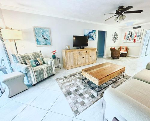 204-6 Garden St, Tequesta, FL, 33469-2591 | Card Image
