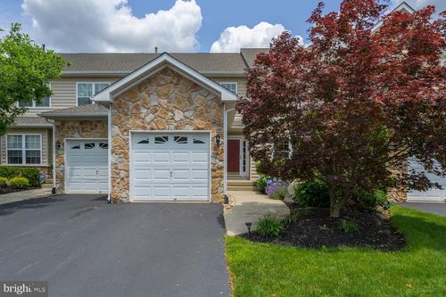 24 Hogan Way, MOORESTOWN, NJ, 08057-3864 | Card Image