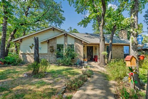 5905 Shamrock Dr, Arlington, TX, 76016-4432 | Card Image