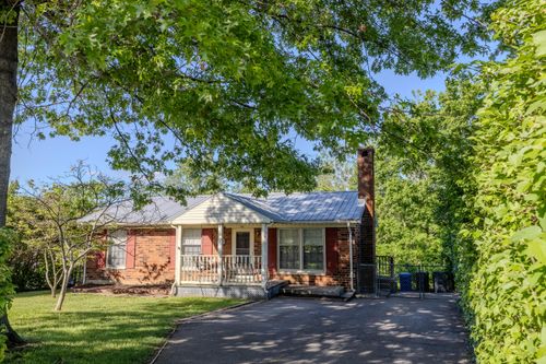 411 Lancelot Ln, Lexington, KY, 40517-1455 | Card Image