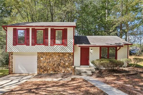 5035 Fairforest Dr, Stone Mountain, GA, 30088-1610 | Card Image